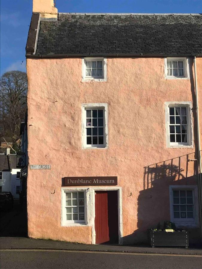 Ferienwohnung Fantastic 2 Bed Flat In Dunblane High Street Exterior foto